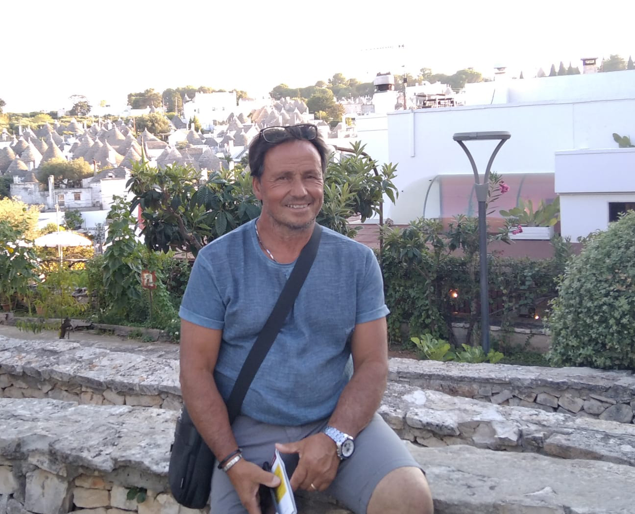 ROBERTO_CAMBISE ROBERTO_CAMBISE